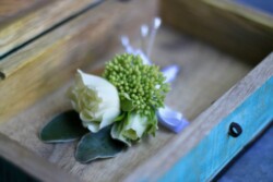 Boutonnieres, Corsages & Hair Blooms svg+xml,%3Csvg%20xmlns%3D%22http%3A%2F%2Fwww.w3 - Boutonnieres, Corsages & Hair Blooms