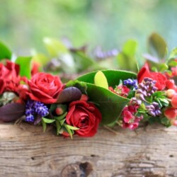 Boutonnieres, Corsages & Hair Blooms svg+xml,%3Csvg%20xmlns%3D%22http%3A%2F%2Fwww.w3 - Boutonnieres, Corsages & Hair Blooms