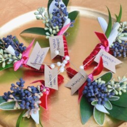 Boutonnieres, Corsages & Hair Blooms svg+xml,%3Csvg%20xmlns%3D%22http%3A%2F%2Fwww.w3 - Boutonnieres, Corsages & Hair Blooms