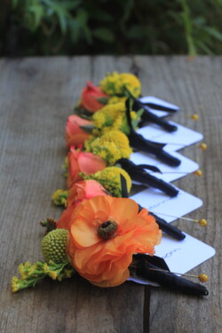 Boutonnieres, Corsages & Hair Blooms svg+xml,%3Csvg%20xmlns%3D%22http%3A%2F%2Fwww.w3 - Boutonnieres, Corsages & Hair Blooms