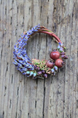 Boutonnieres, Corsages & Hair Blooms svg+xml,%3Csvg%20xmlns%3D%22http%3A%2F%2Fwww.w3 - Boutonnieres, Corsages & Hair Blooms