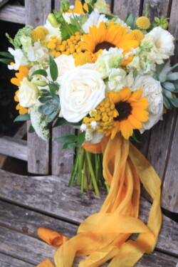 Bridal Bouquets svg+xml,%3Csvg%20xmlns%3D%22http%3A%2F%2Fwww.w3 - Bridal Bouquets