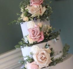 Event Decor & Ambience svg+xml,%3Csvg%20xmlns%3D%22http%3A%2F%2Fwww.w3 - Event Decor & Ambience