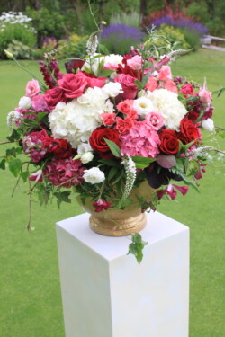 Event Decor & Ambience svg+xml,%3Csvg%20xmlns%3D%22http%3A%2F%2Fwww.w3 - Event Decor & Ambience