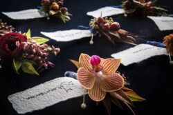 Boutonnieres, Corsages & Hair Blooms svg+xml,%3Csvg%20xmlns%3D%22http%3A%2F%2Fwww.w3 - Boutonnieres, Corsages & Hair Blooms